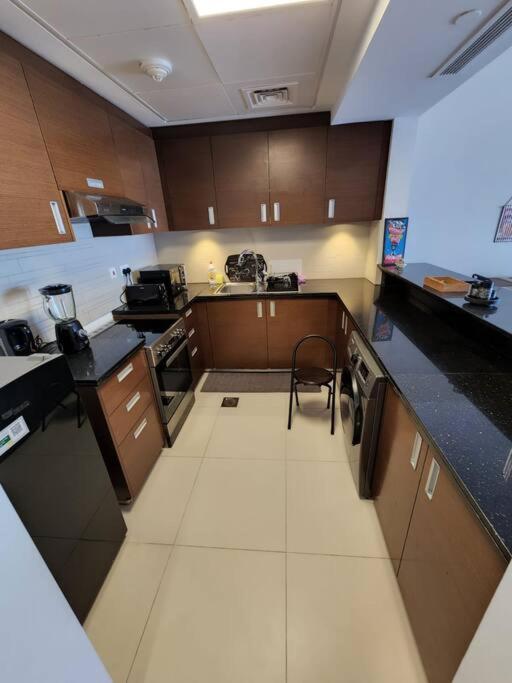 Cozy 1Br In Iconic Tower Lejlighed Abu Dhabi Eksteriør billede