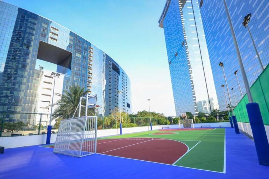 Cozy 1Br In Iconic Tower Lejlighed Abu Dhabi Eksteriør billede